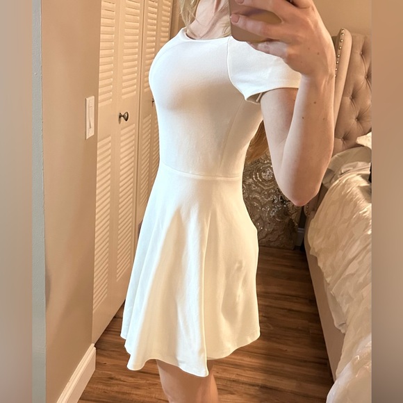 Alice and Olivia white off the shoulder dress - Picture 6 of 12